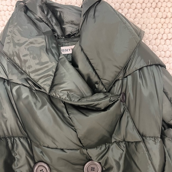 Vintage Issey Miyake Dark Green Puffer Jacket - Picture 3 of 8
